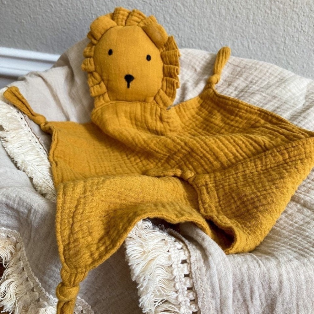 ⭐️ BOGO ⭐️ HP-Leo the Lion Muslin Lovey - Picture 4 of 7